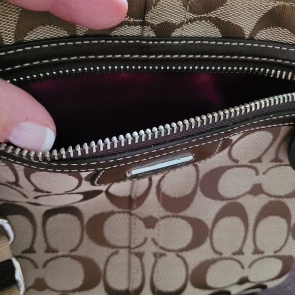 COACH Crossbody - Picture 3 of 4